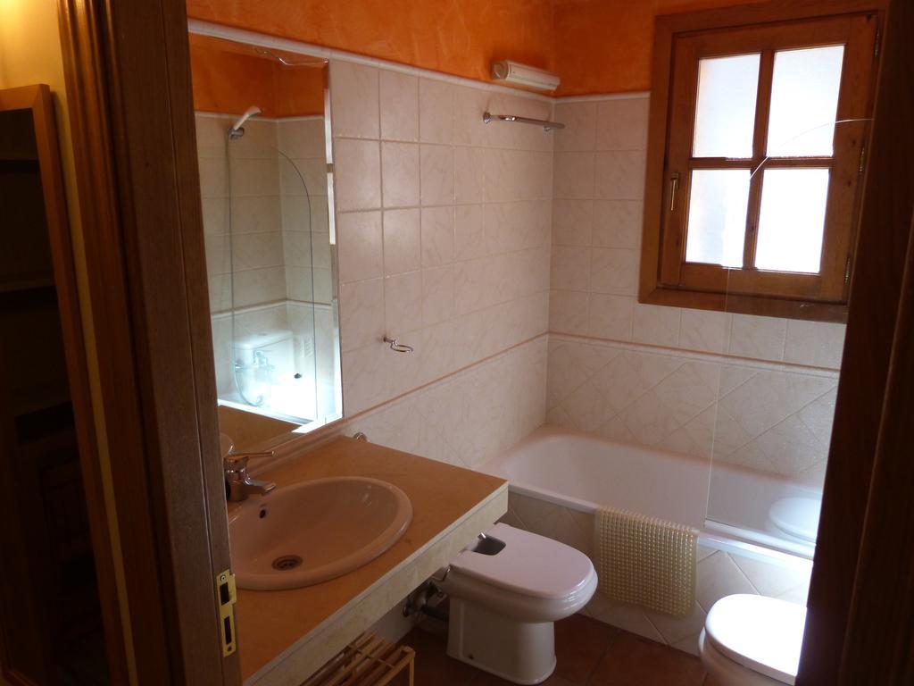 Francoli-Vacances Pirinenca Канилло Номер фото